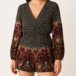 AAKAA Jumpsuit Women Size Small V-neck Lightweight cinched waist Roll-up sleeves